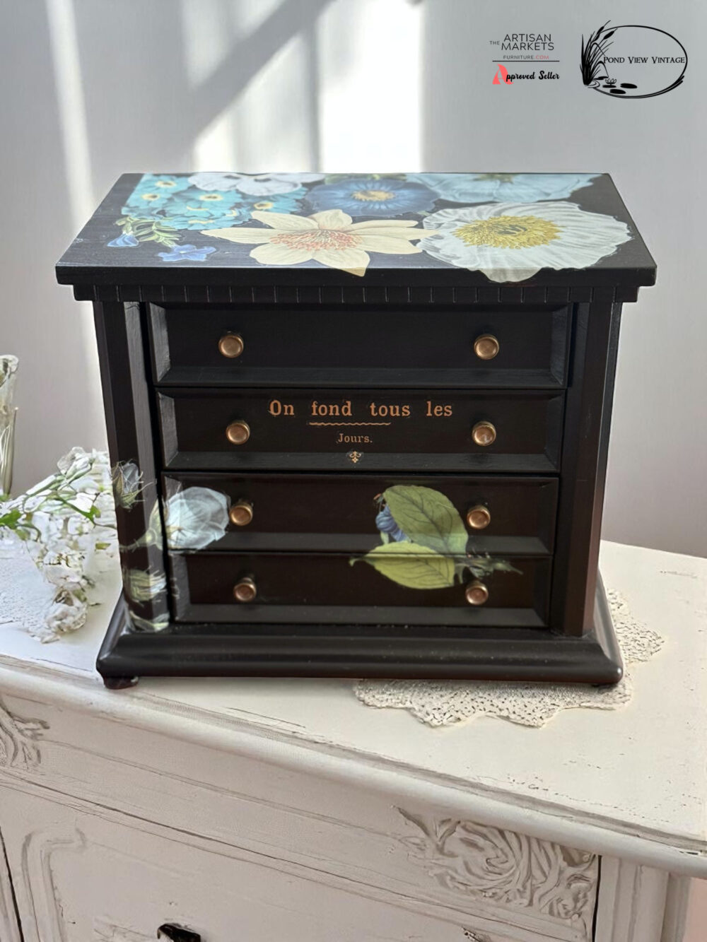 (SOLD) Black & Gold Floral Jewelry Box
