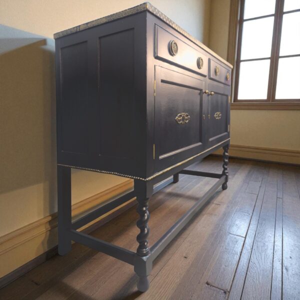 Buffet / Sideboard / Vintage Barley Twist
