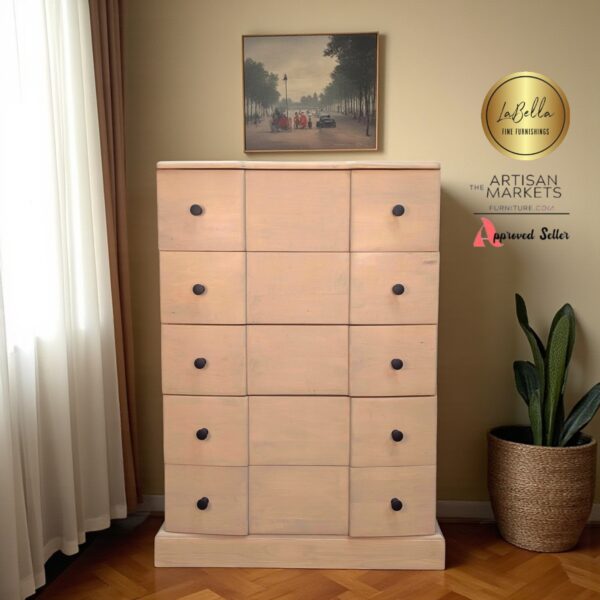 Chest of Drawers / Mid Century Modern