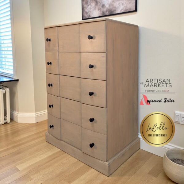 Chest of Drawers / Mid Century Modern
