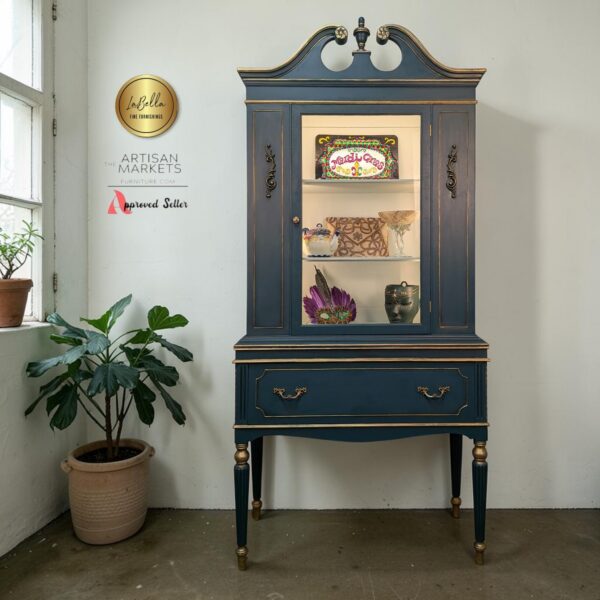Display Cabinet / Vintage Revival